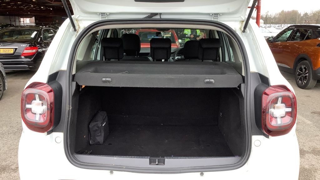 Used Dacia Duster 2021 for sale - 77850039: Photo 8