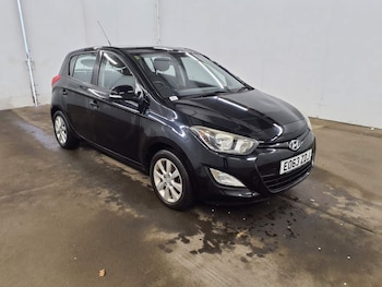 Used Hyundai i20 2013 for sale - 76986382: Photo