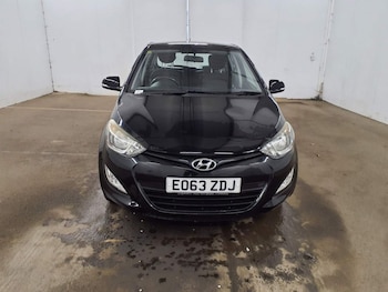 Used Hyundai i20 2013 for sale - 76986382: Photo