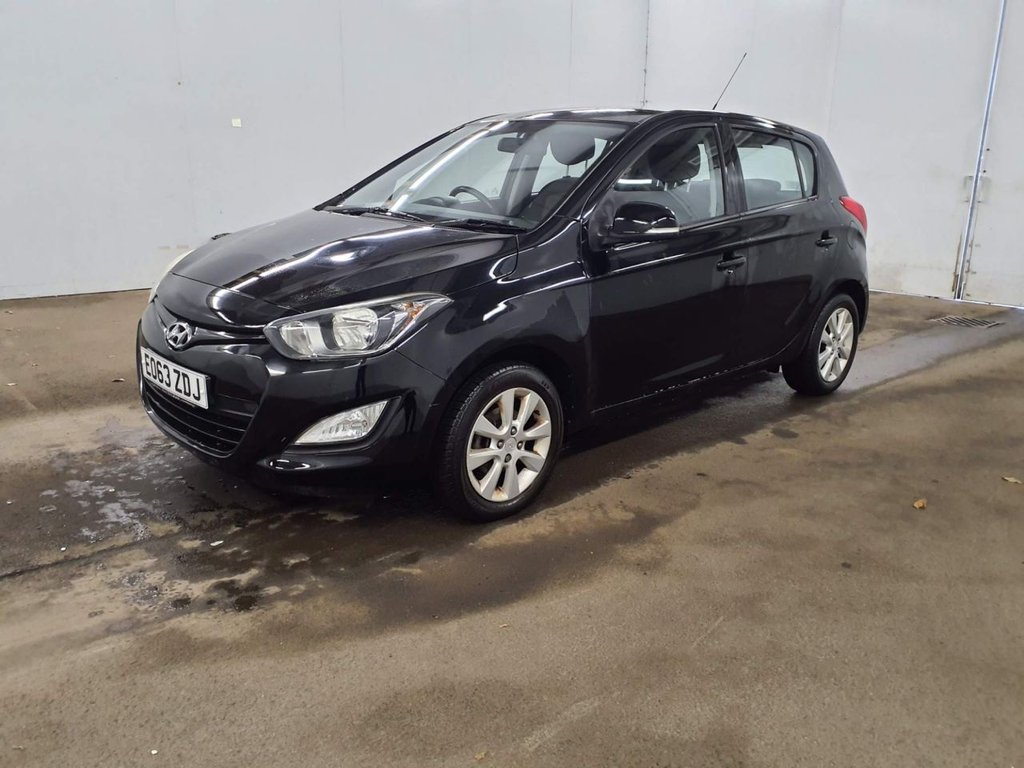 Used Hyundai i20 2013 for sale - 76986382: Photo 4