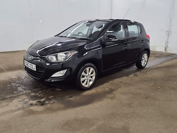 Used Hyundai i20 2013 for sale - 76986382: Photo