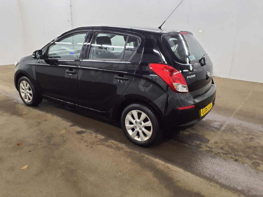 Used Hyundai i20 2013 for sale - 76986382: Photo 5