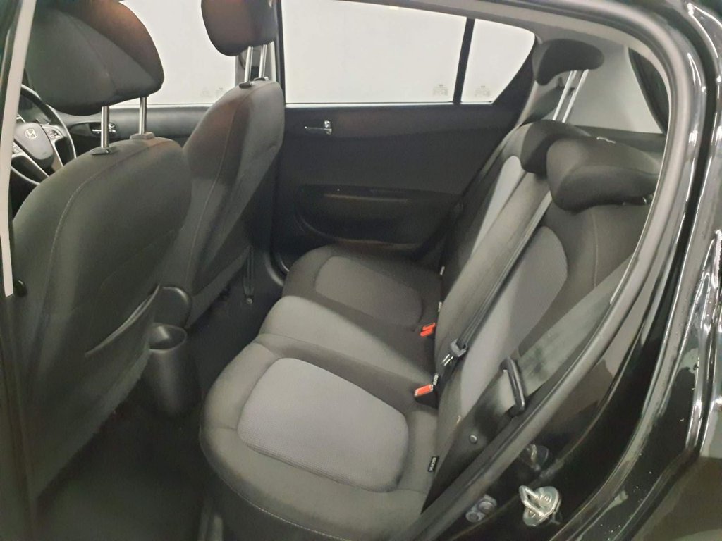 Used Hyundai i20 2013 for sale - 76986382: Photo 9