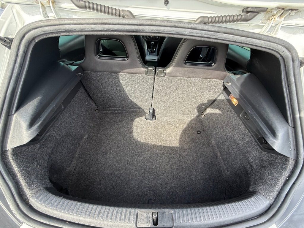 Used Volkswagen Scirocco 2016 for sale - 77463927: Photo 31