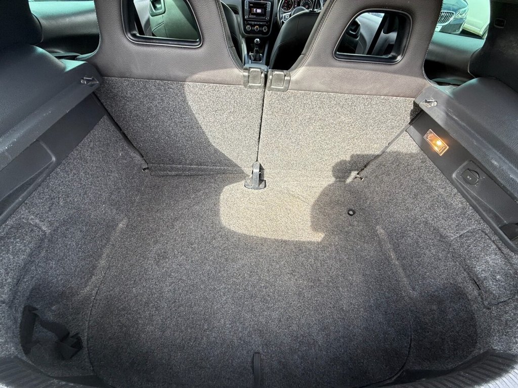 Used Volkswagen Scirocco 2016 for sale - 77463927: Photo 32