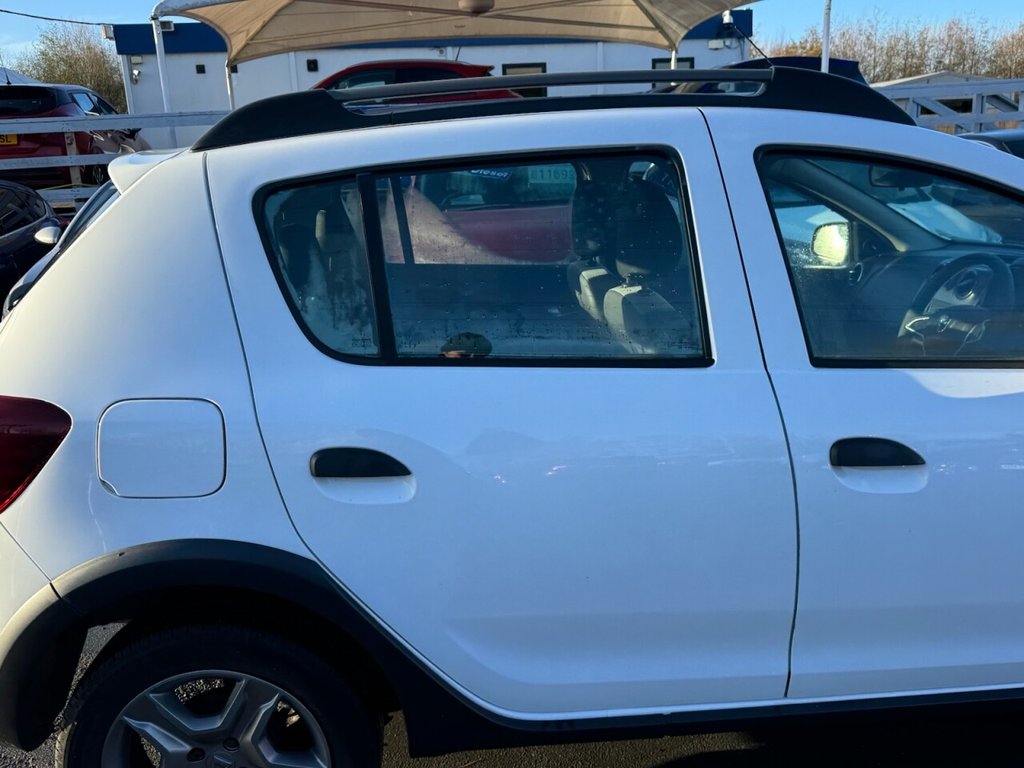 Used Dacia Sandero Stepway 2017 for sale - 76698511: Photo 15