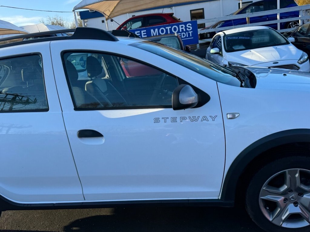 Used Dacia Sandero Stepway 2017 for sale - 76698511: Photo 17