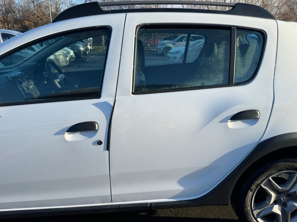 Used Dacia Sandero Stepway 2017 for sale - 76698511: Photo 31