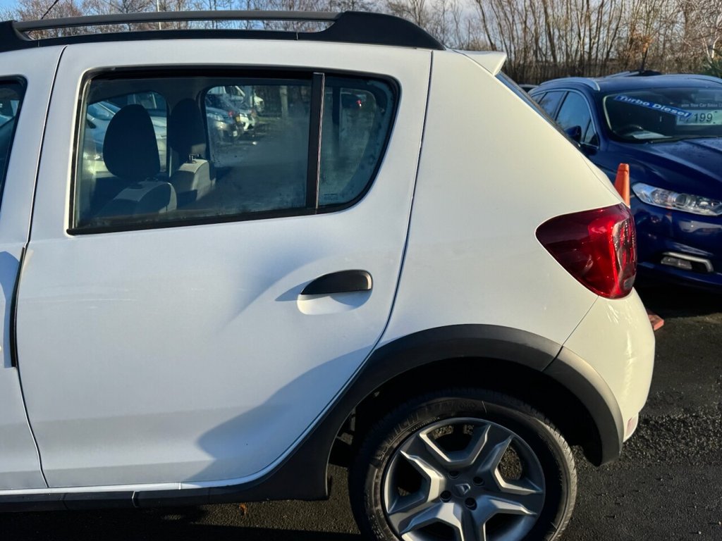 Used Dacia Sandero Stepway 2017 for sale - 76698511: Photo 32