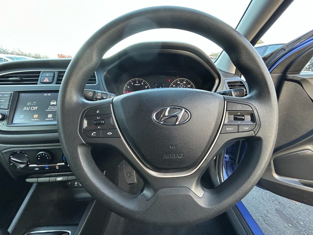 Used Hyundai i20 2018 for sale - 76510175: Photo 29