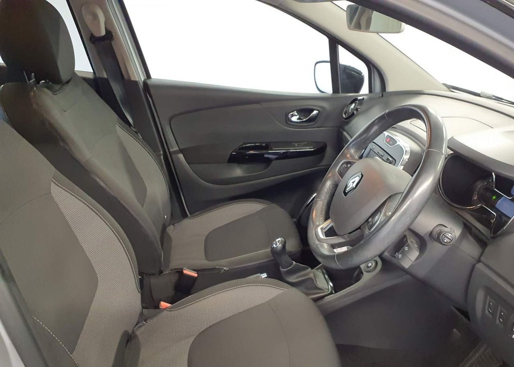 Used Renault Captur 2017 for sale - 77655416: Photo 2