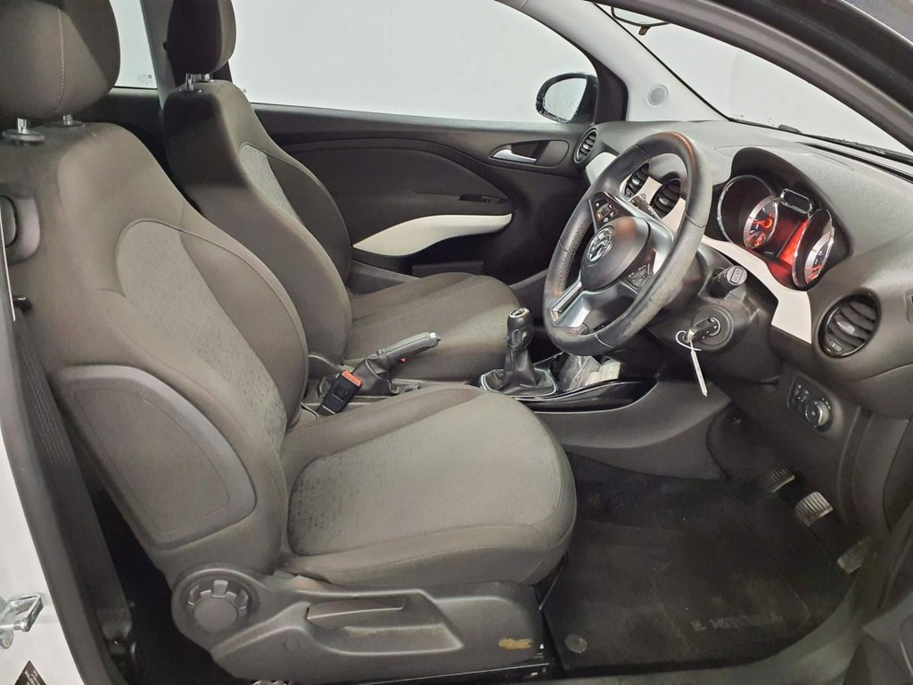 Used Vauxhall ADAM 2015 for sale - 77212905: Photo 2