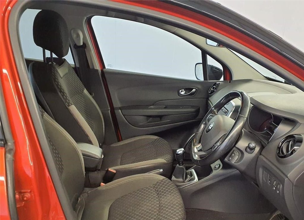 Used Renault Captur 2018 for sale - 76798023: Photo 2