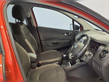 Used Renault Captur 2018 for sale - 76798023: Photo