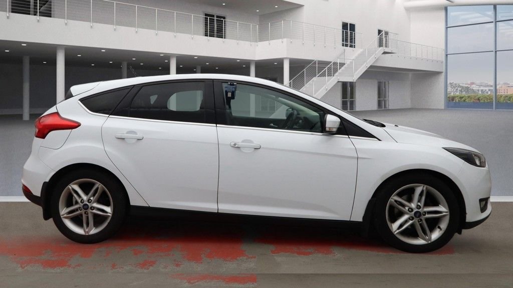 Used Ford Focus 2017 for sale - 77572042: Photo 4