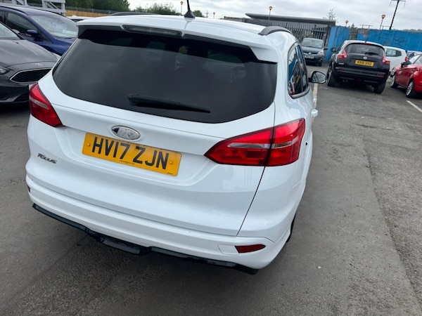 Used Ford Focus 2017 for sale - 74529035: Photo 11