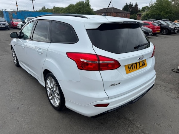 Used Ford Focus 2017 for sale - 74529035: Photo 3