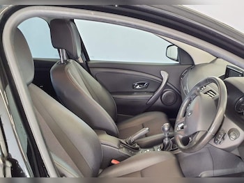 Used Renault Megane 2015 for sale - 77765393: Photo