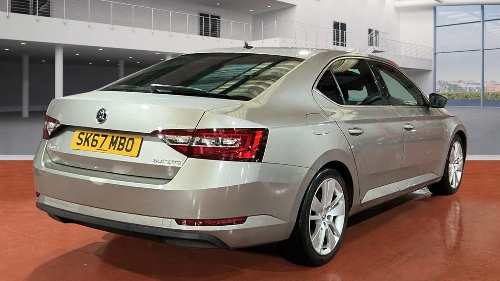 Used Skoda Superb 2017 for sale - 77328527: Photo 4