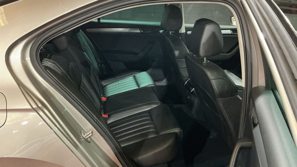 Used Skoda Superb 2017 for sale - 77328527: Photo 8