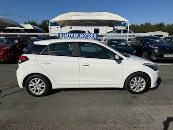 Used Hyundai i20 2016 for sale - 79370360: Photo