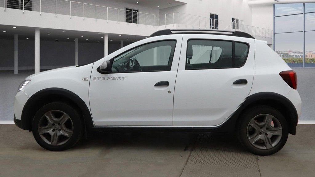 Used Dacia Sandero Stepway 2020 for sale - 77609245: Photo 6