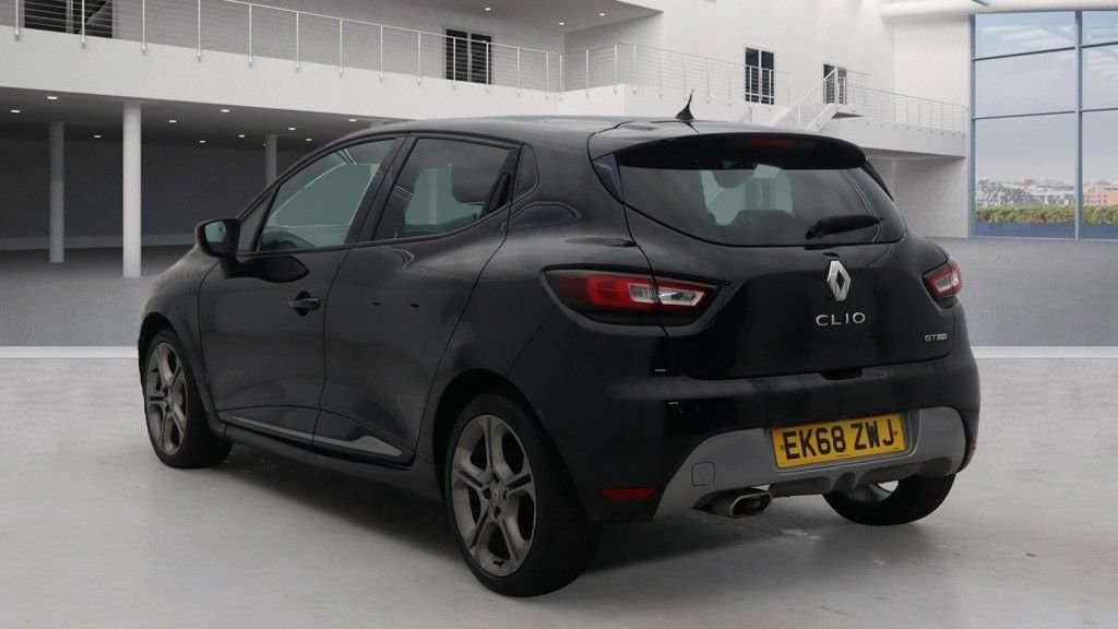 Used Renault Clio 2018 for sale - 76768402: Photo 3
