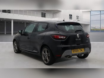 Used Renault Clio 2018 for sale - 76768402: Photo