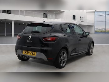 Used Renault Clio 2018 for sale - 76768402: Photo