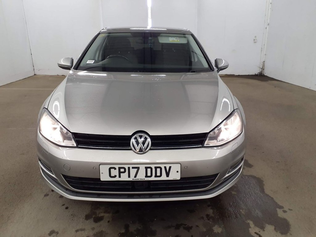 Used Volkswagen Golf 2017 for sale - 77905300: Photo 3