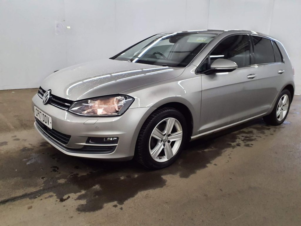 Used Volkswagen Golf 2017 for sale - 77905300: Photo 4