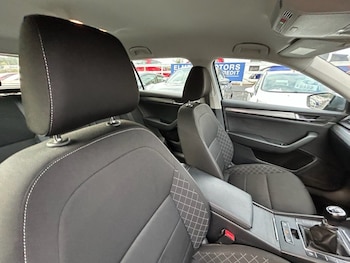 Used Skoda Superb 2017 for sale - 76395994: Photo