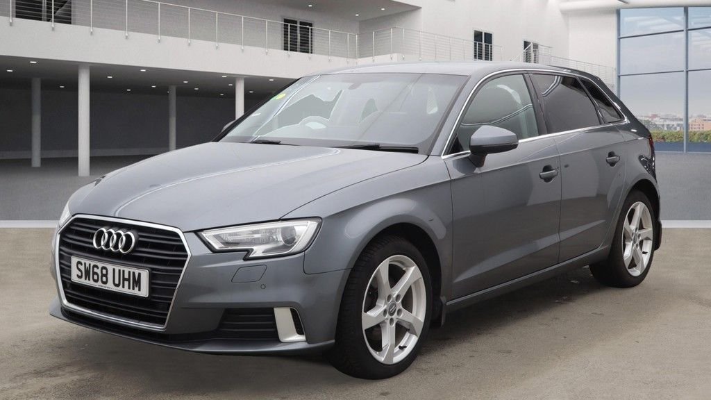 Used Audi A3 2018 for sale - 76821113: Photo 2
