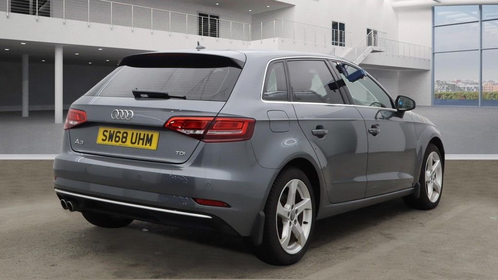 Used Audi A3 2018 for sale - 76821113: Photo 4