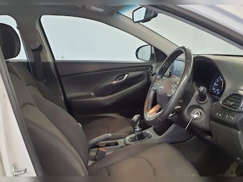 Used Hyundai i30 2018 for sale - 76470143: Photo