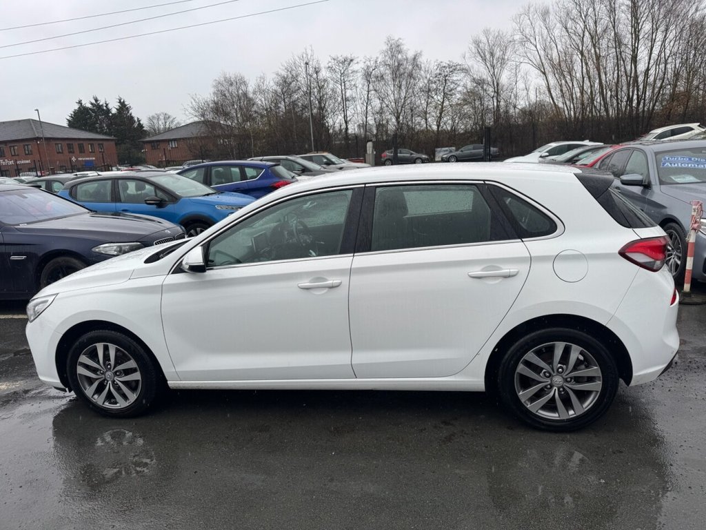 Used Hyundai i30 2018 for sale - 76470143: Photo 42