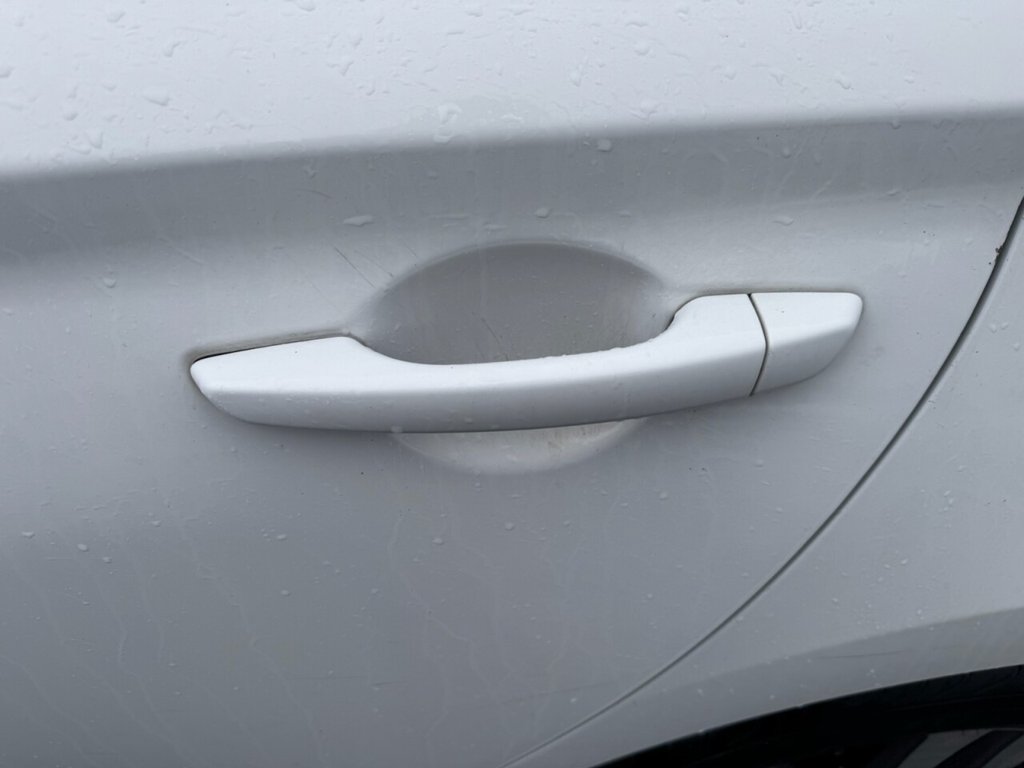 Used Hyundai i30 2018 for sale - 76470143: Photo 48