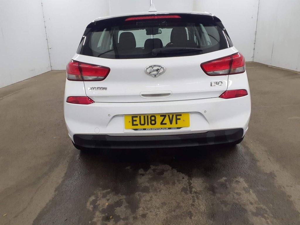 Used Hyundai i30 2018 for sale - 76470143: Photo 6
