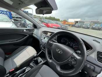 Used Hyundai i20 2017 for sale - 75122199: Photo