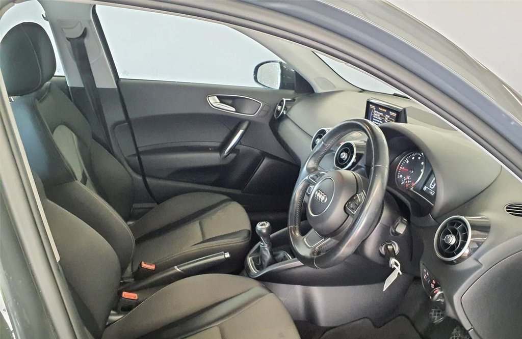 Used Audi A1 2015 for sale - 77850385: Photo 8