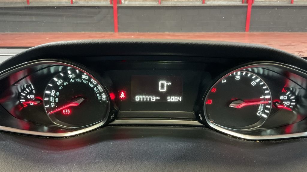 Used Peugeot 308 2019 for sale - 77850365: Photo 10