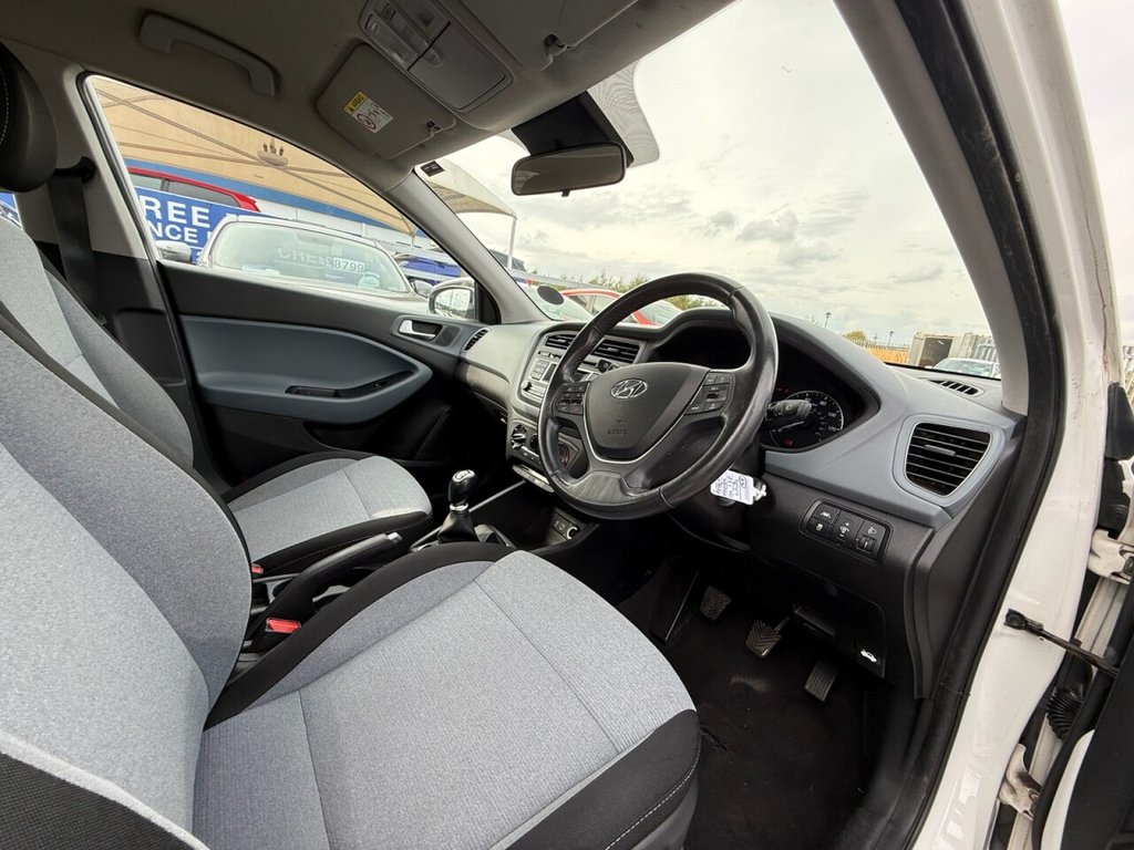 Used Hyundai i20 2016 for sale - 75998822: Photo 2