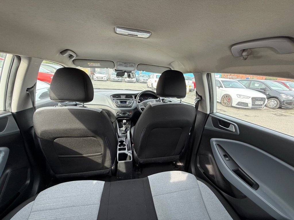 Used Hyundai i20 2016 for sale - 75998822: Photo 40