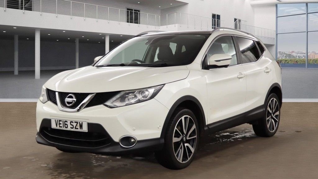 Used Nissan Qashqai 2016 for sale - 77328512: Photo 2