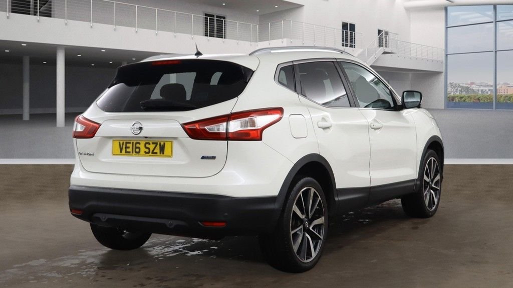 Used Nissan Qashqai 2016 for sale - 77328512: Photo 4