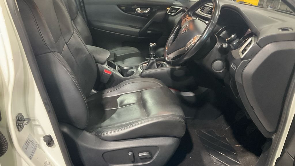 Used Nissan Qashqai 2016 for sale - 77328512: Photo 8