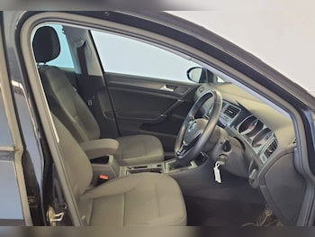 Used Volkswagen Golf 2019 for sale - 78901081: Photo