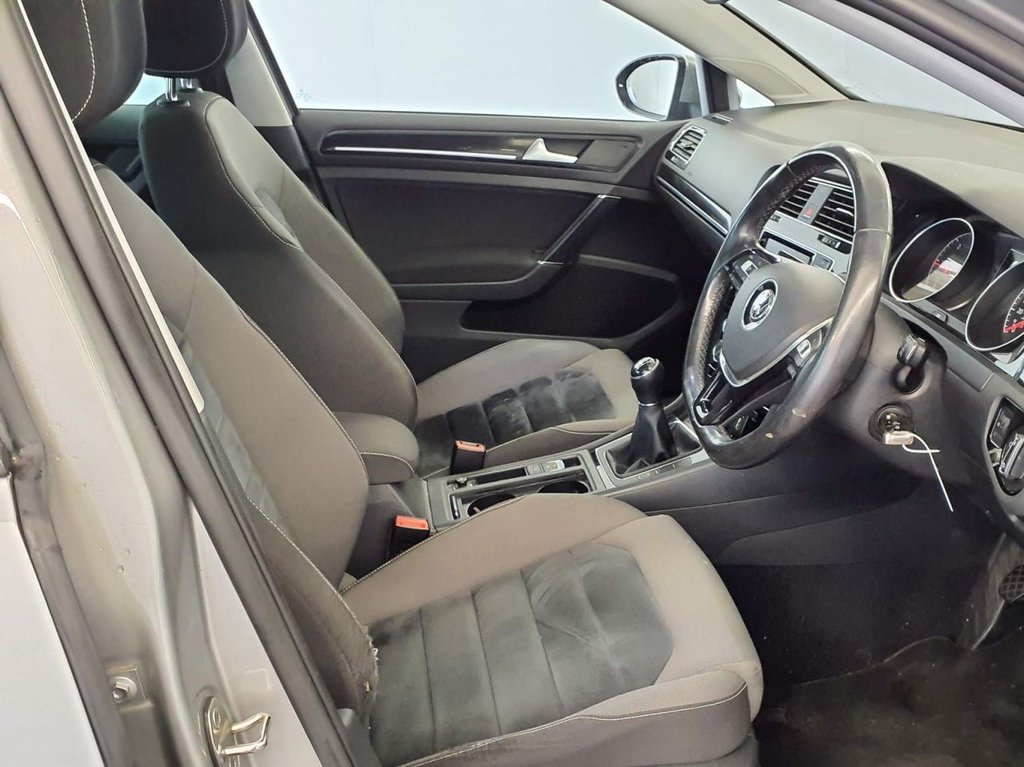 Used Volkswagen Golf 2014 for sale - 77905380: Photo 2