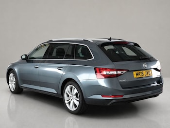 Used Skoda Superb 2018 for sale - 79394346: Photo