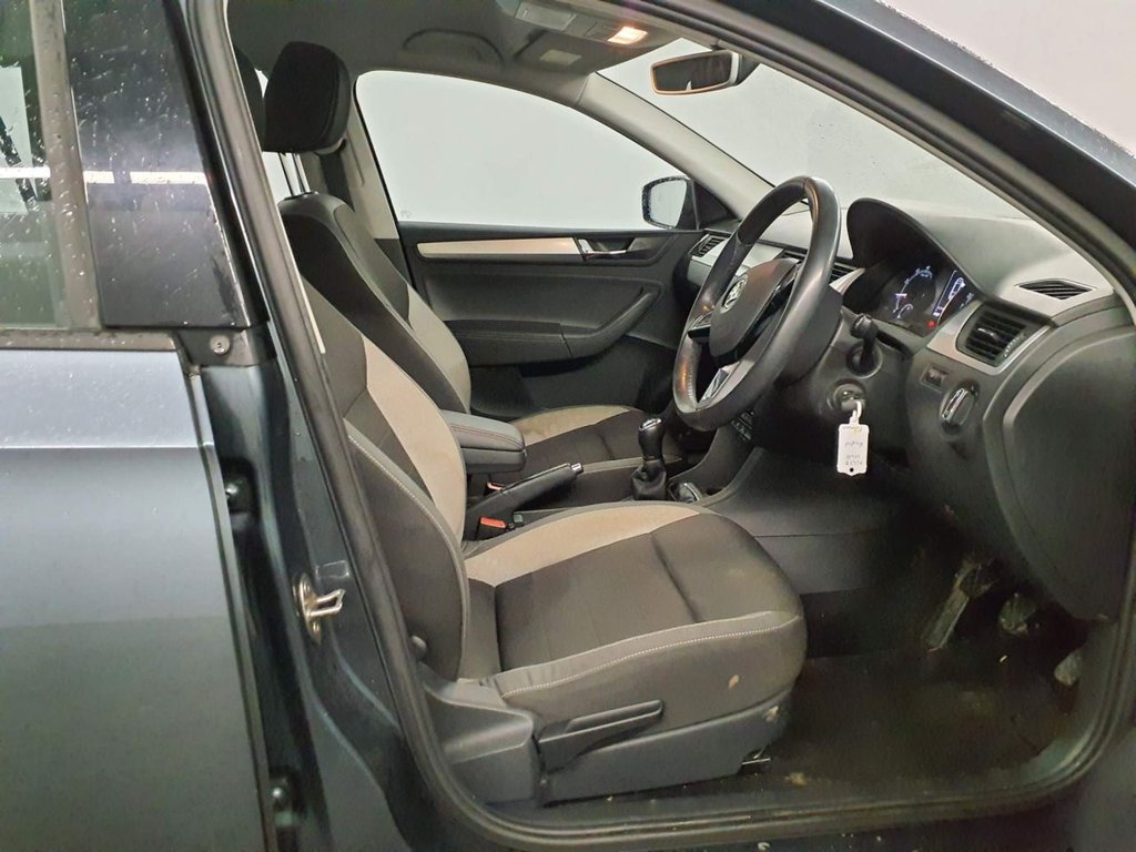 Used Skoda Rapid Spaceback 2018 for sale - 77557953: Photo 2